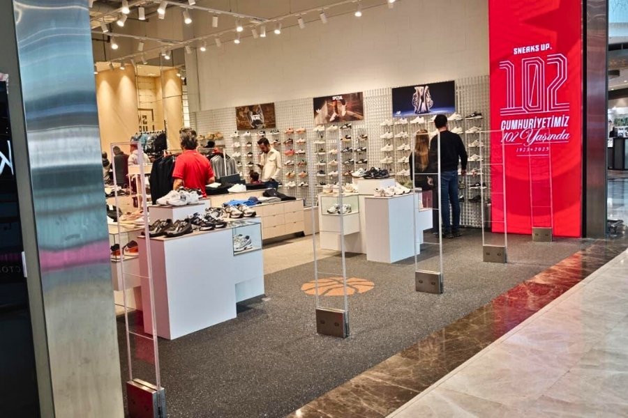 Sneaks Up- İstanbul Vadi İstanbul Avm