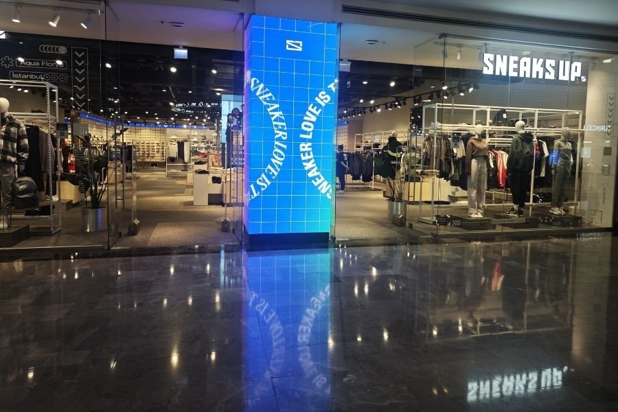 Sneaks Up - istanbul Aqua Florya AVM