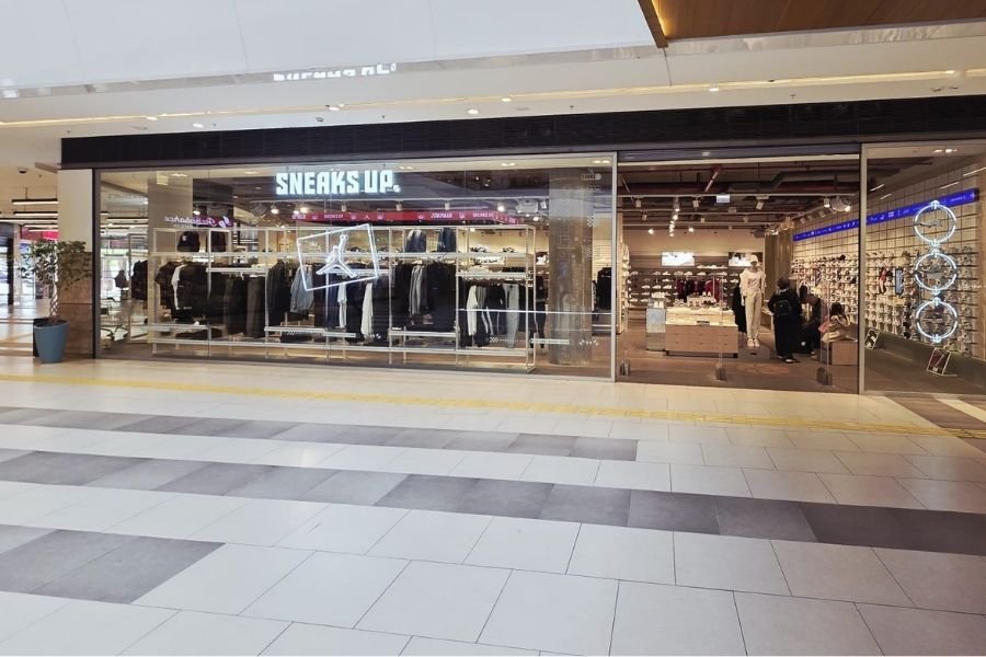 Sneaks Up- istanbul Maltepe Park AVM