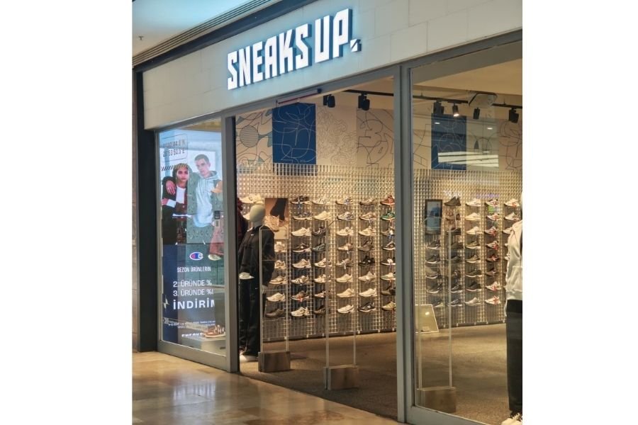 Sneaks Up- İstanbul Forum Avm